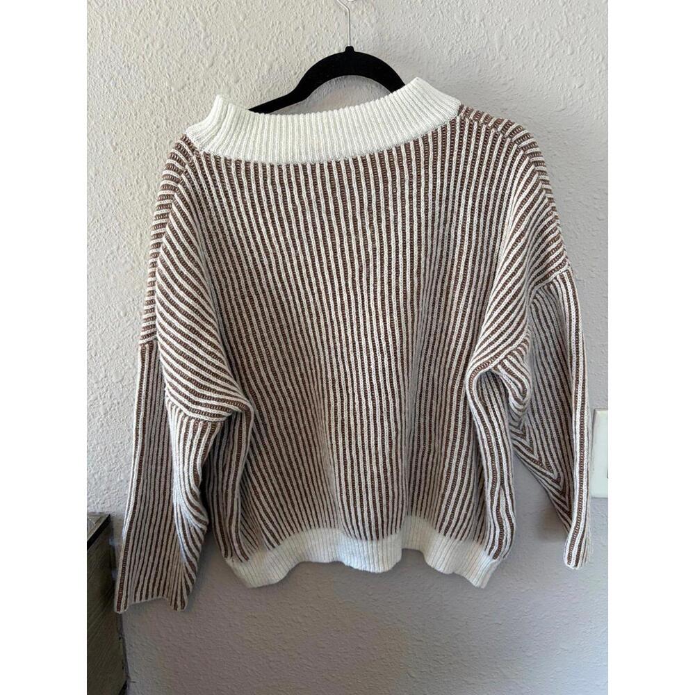 Shein brown/white mock neck sweater. Best fits a L for oversized look - Picture 3 of 3